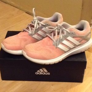 Adidas cloud foam shoes